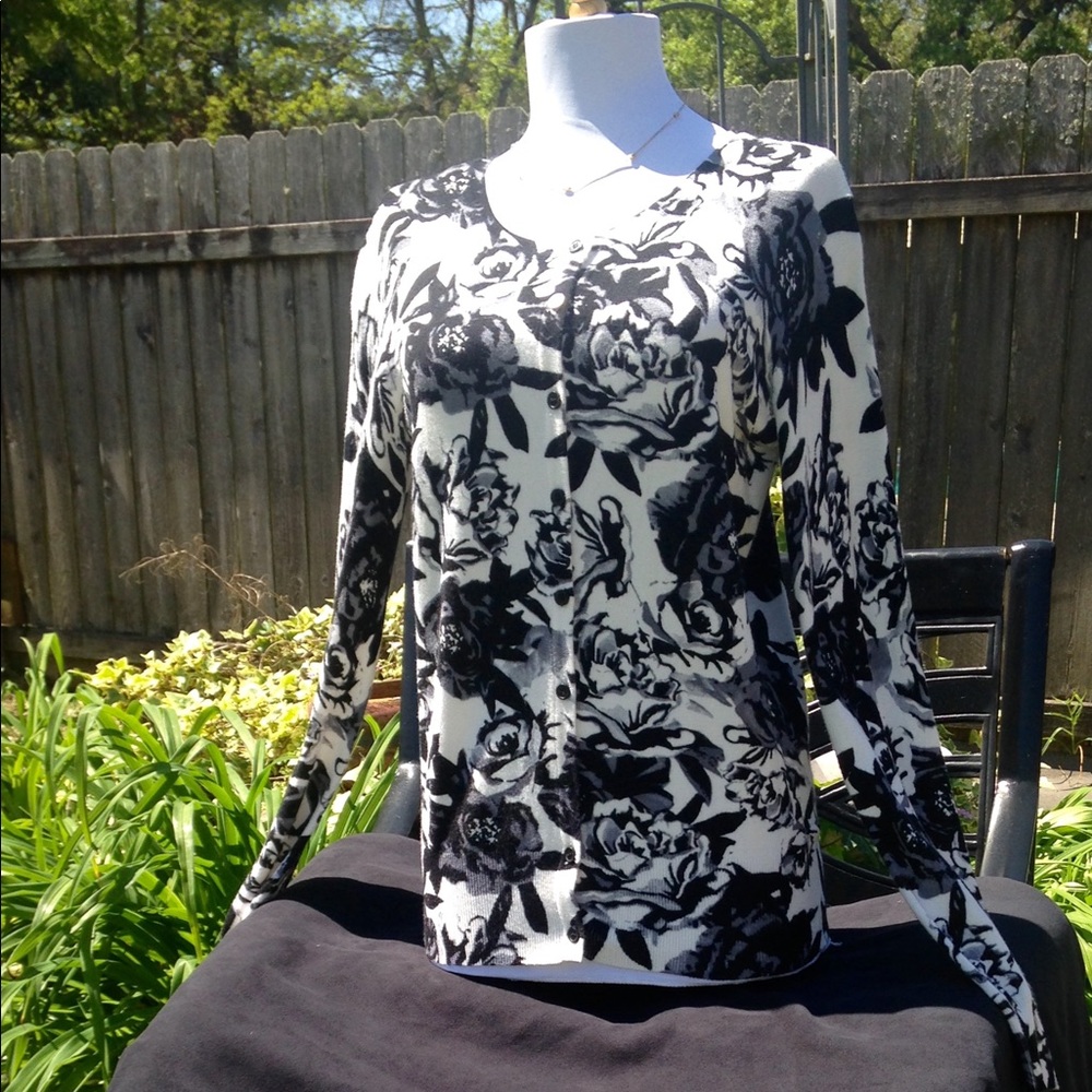 NWT Covington cardigan sweater